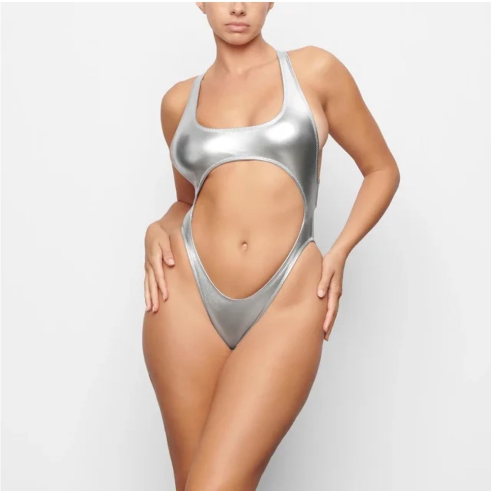 SKIMS Metallic Nickel Silver Cutout Swimsuit size 3 X